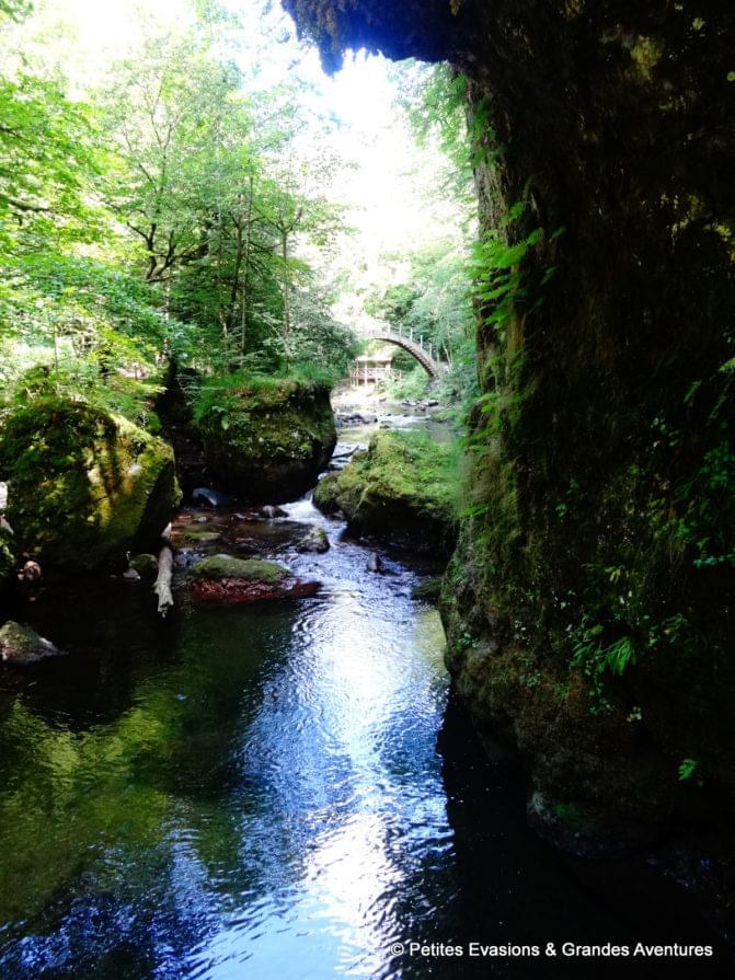 Evasion nature dans les Gorges de la Jordanne dans le Cantal